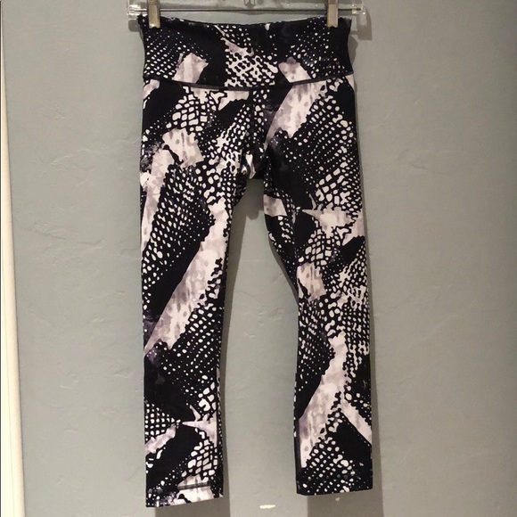 lululemon cropped leggings - Picture 1 of 5